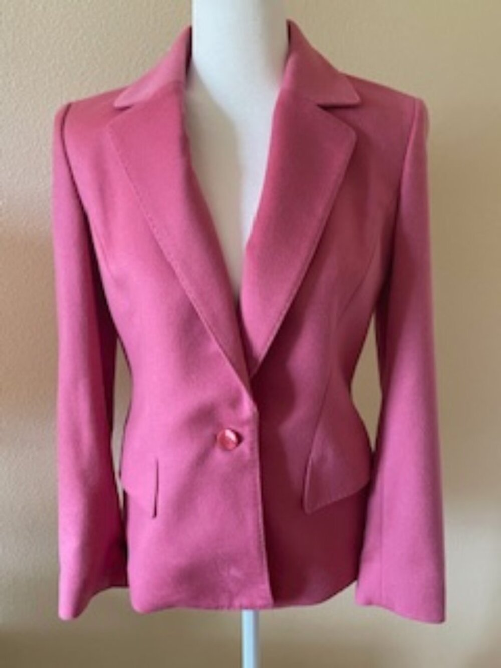 Dana Buchman 100% Cashmere Pink Blazer Size 4